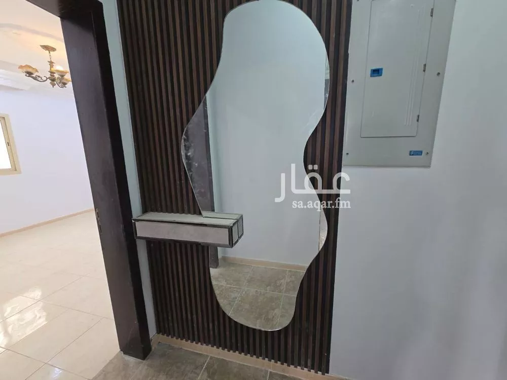 شقة 4 غرف في طيبة 5