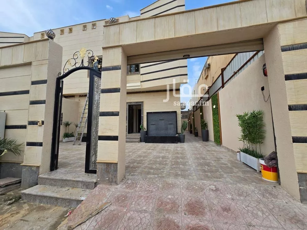 فيلا 8 غرف في ضاحية الملك فهد 1