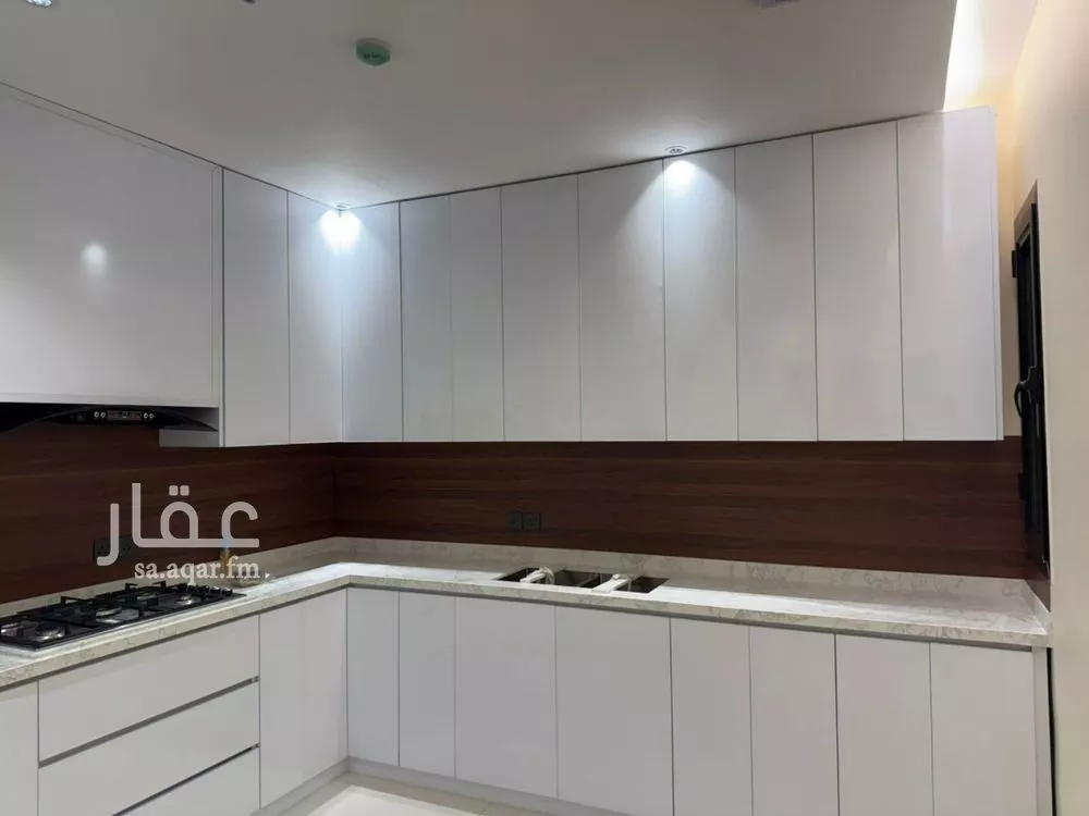 شقة 4 غرف في الرمال 3