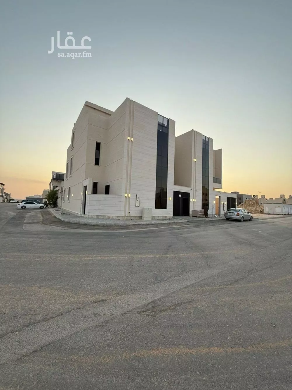 فيلا 7 غرف في المهدية 4