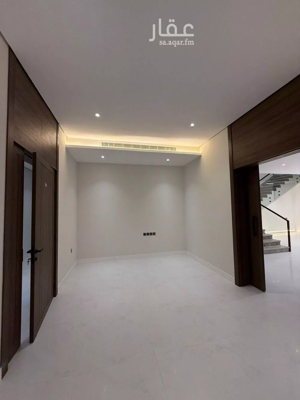 فيلا 7 غرف في المهدية 5