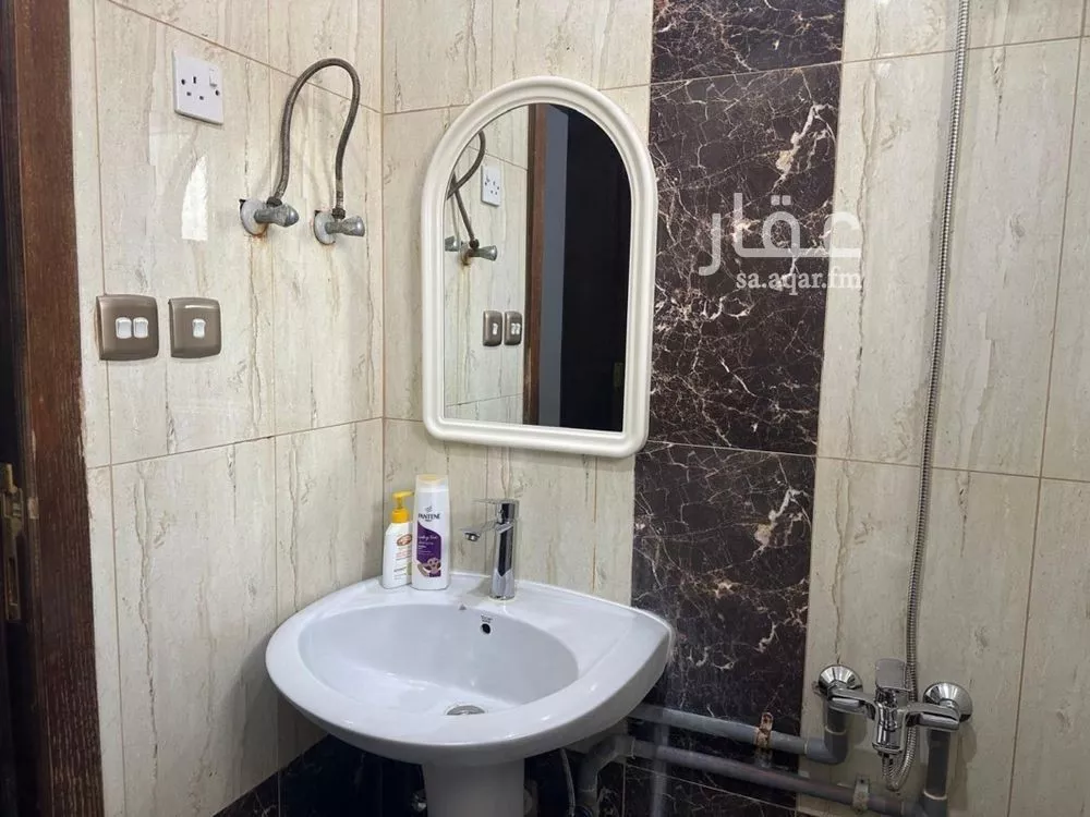 7 bedroom apartment in Hajar, Eastern Province 12