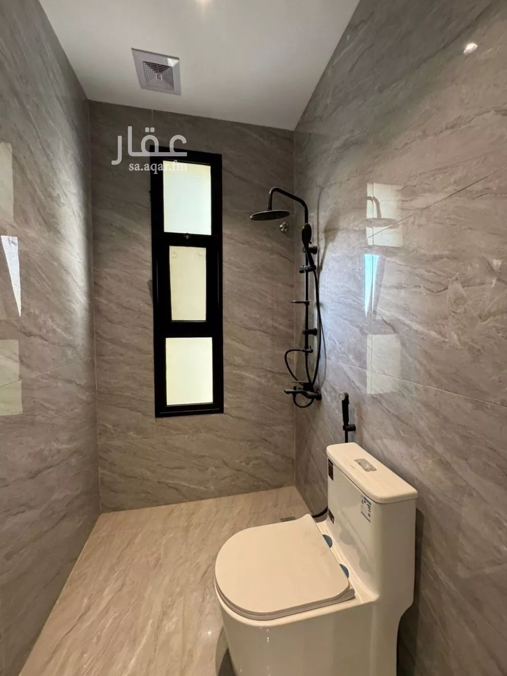 شقة 3 غرف في الحمرا 5