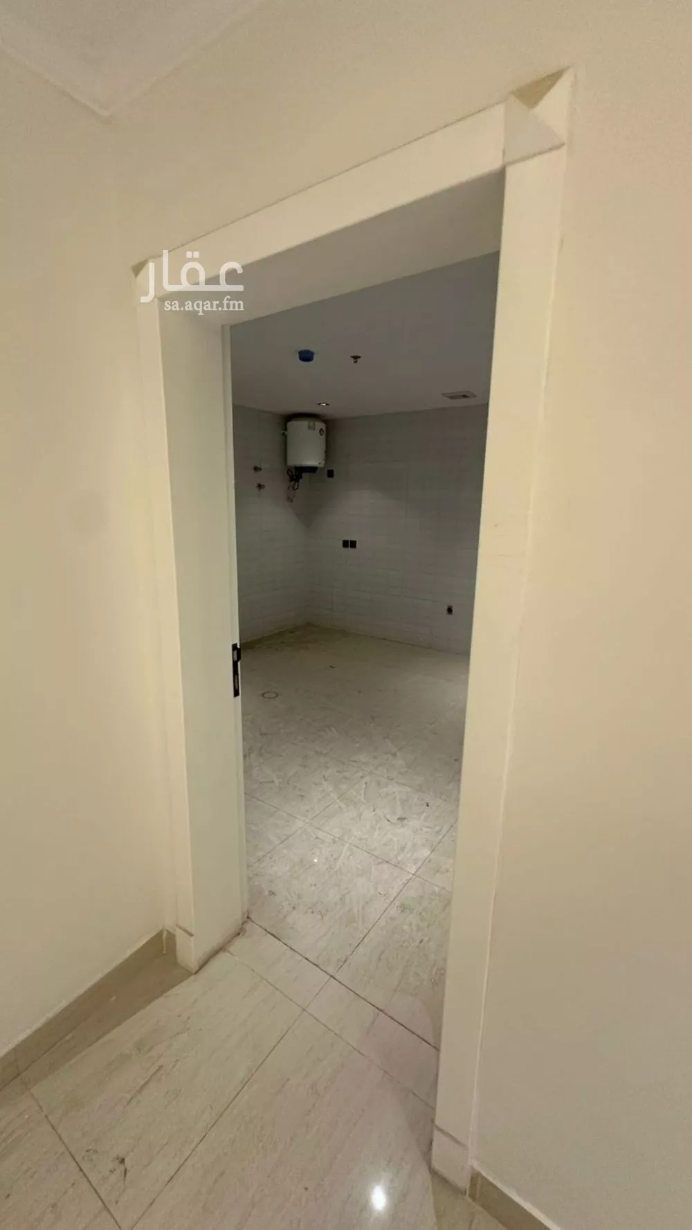 شقة 4 غرف في الحمرا 2