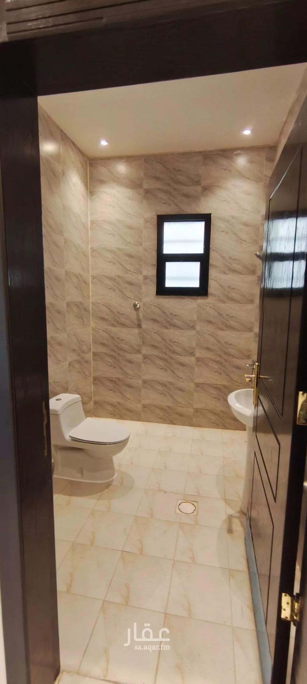 فيلا 8 غرف في الرمال 1