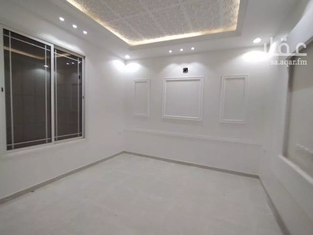 شقة 6 غرف في الرمال 2