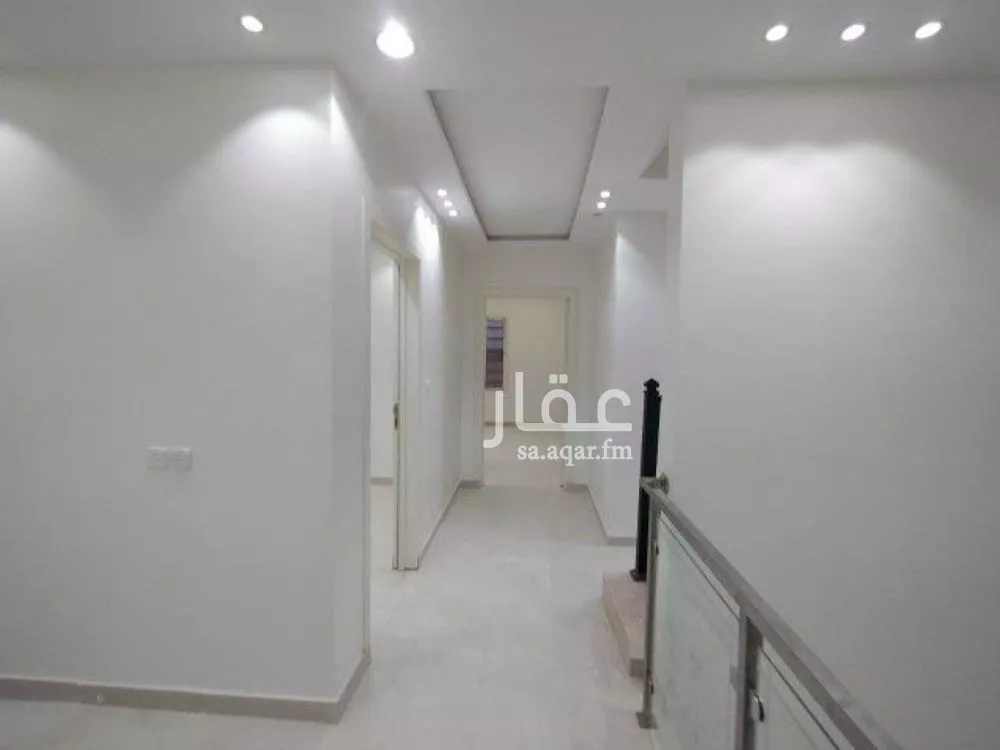 شقة 6 غرف في الرمال 3