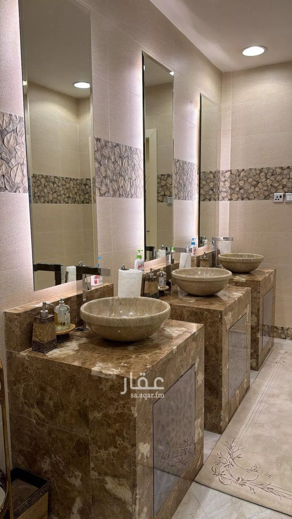 6 bedroom villa in Al Munsiyah 1