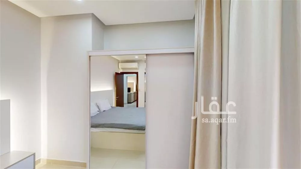 شقة 2 غرف في الملقا 5