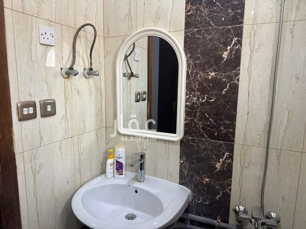 7 bedroom apartment in Hajar, Eastern Province 15
