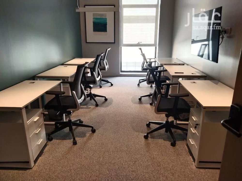 مكتب 1800 م² في صلاح الدين 4