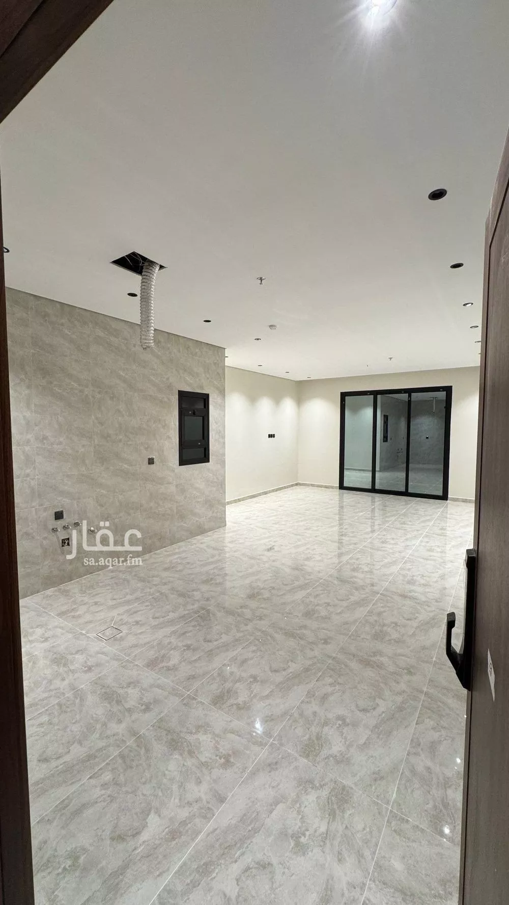 4 bedroom apartment in Al Fanar 5