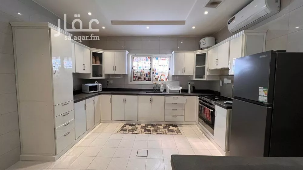 شقة 3 غرف في اشبيلية 4