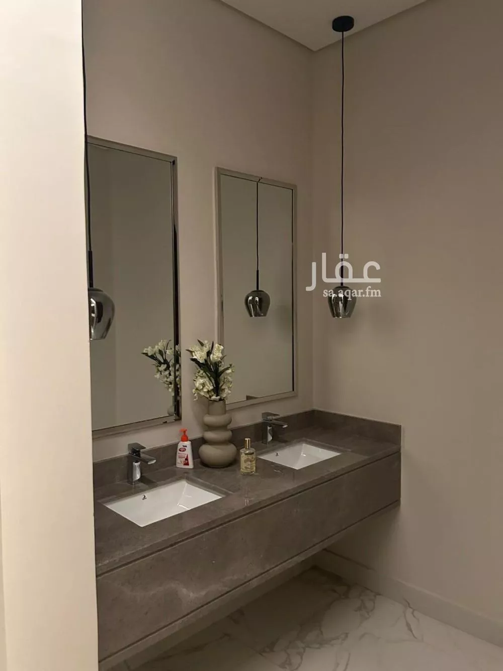 فيلا 6 غرف في النرجس 5