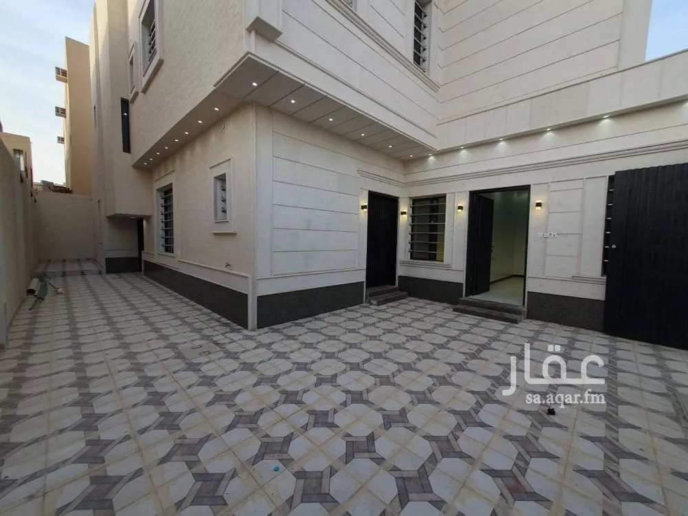 فيلا 7 غرف في أحد 3