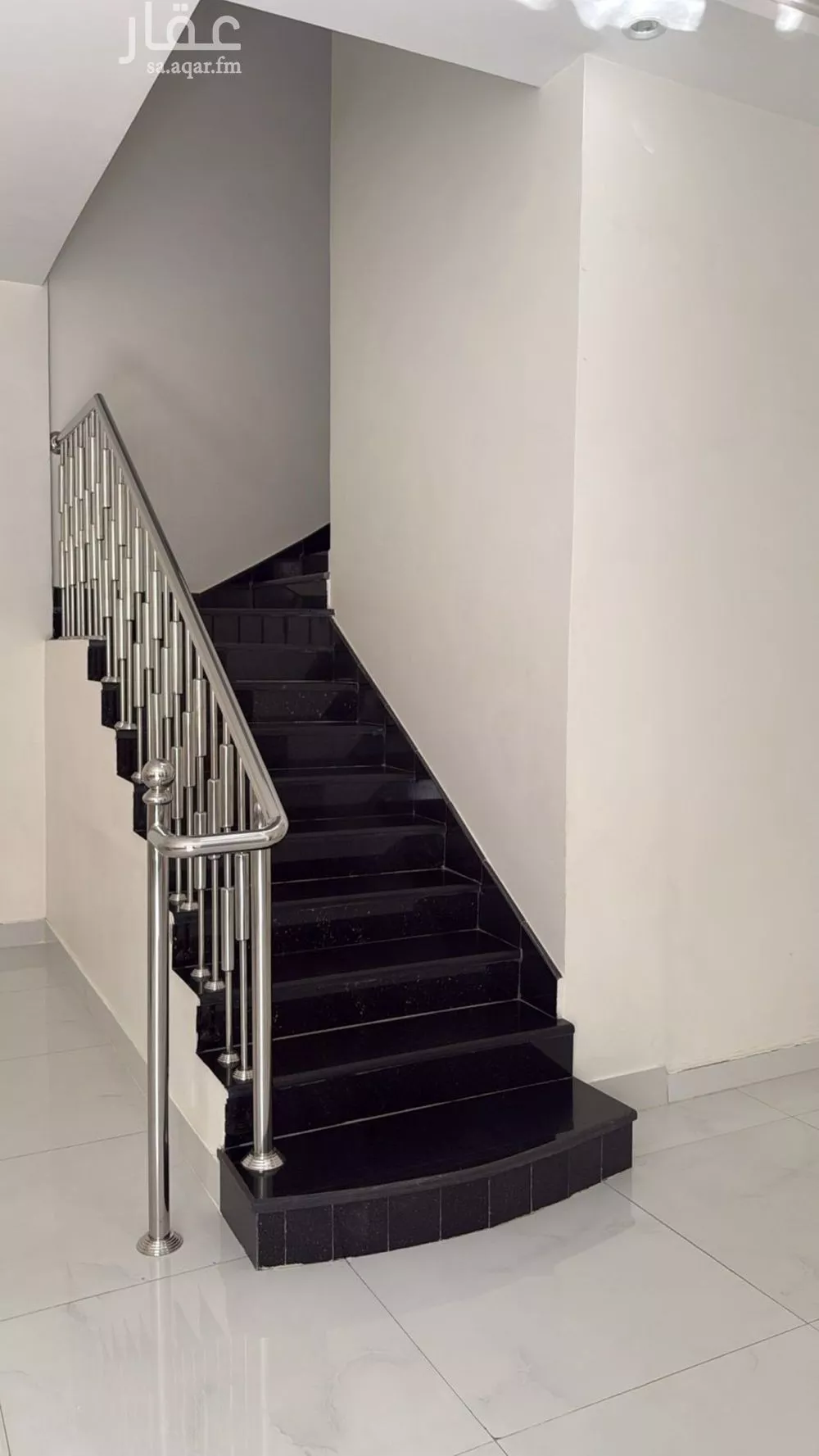 فيلا 5 غرف في العارض 3