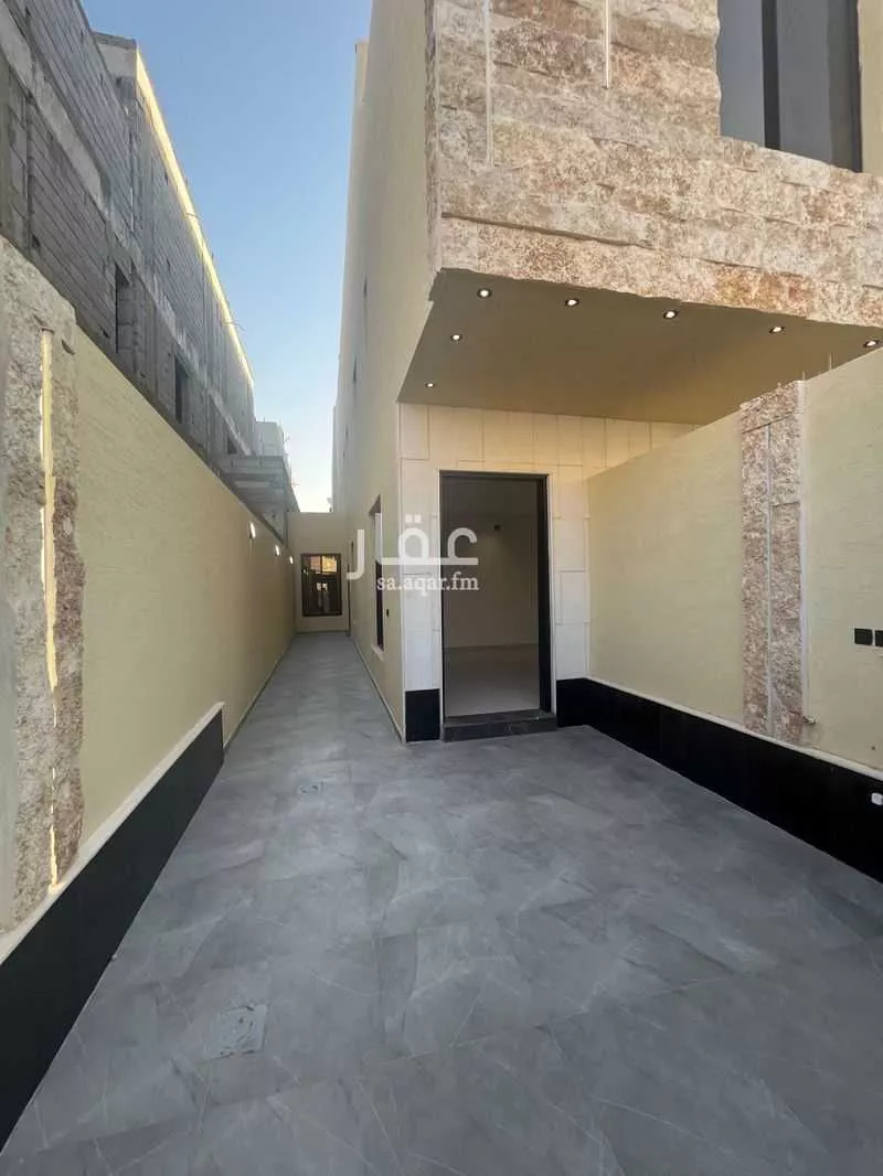 3 bedroom floor in Tuwaiq 2