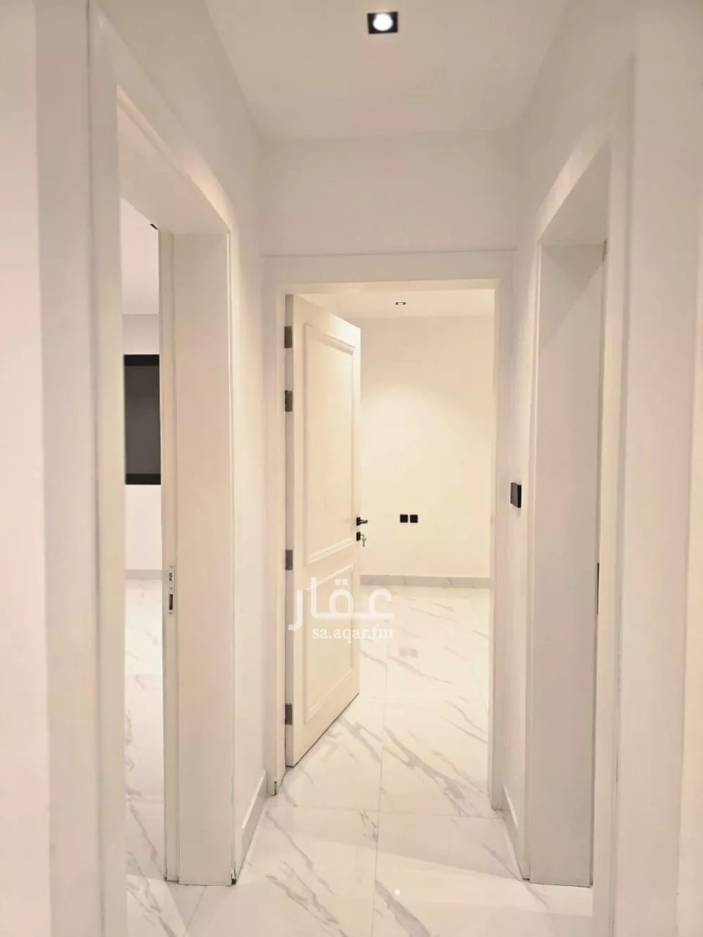 شقة 3 غرف في العقيق 2