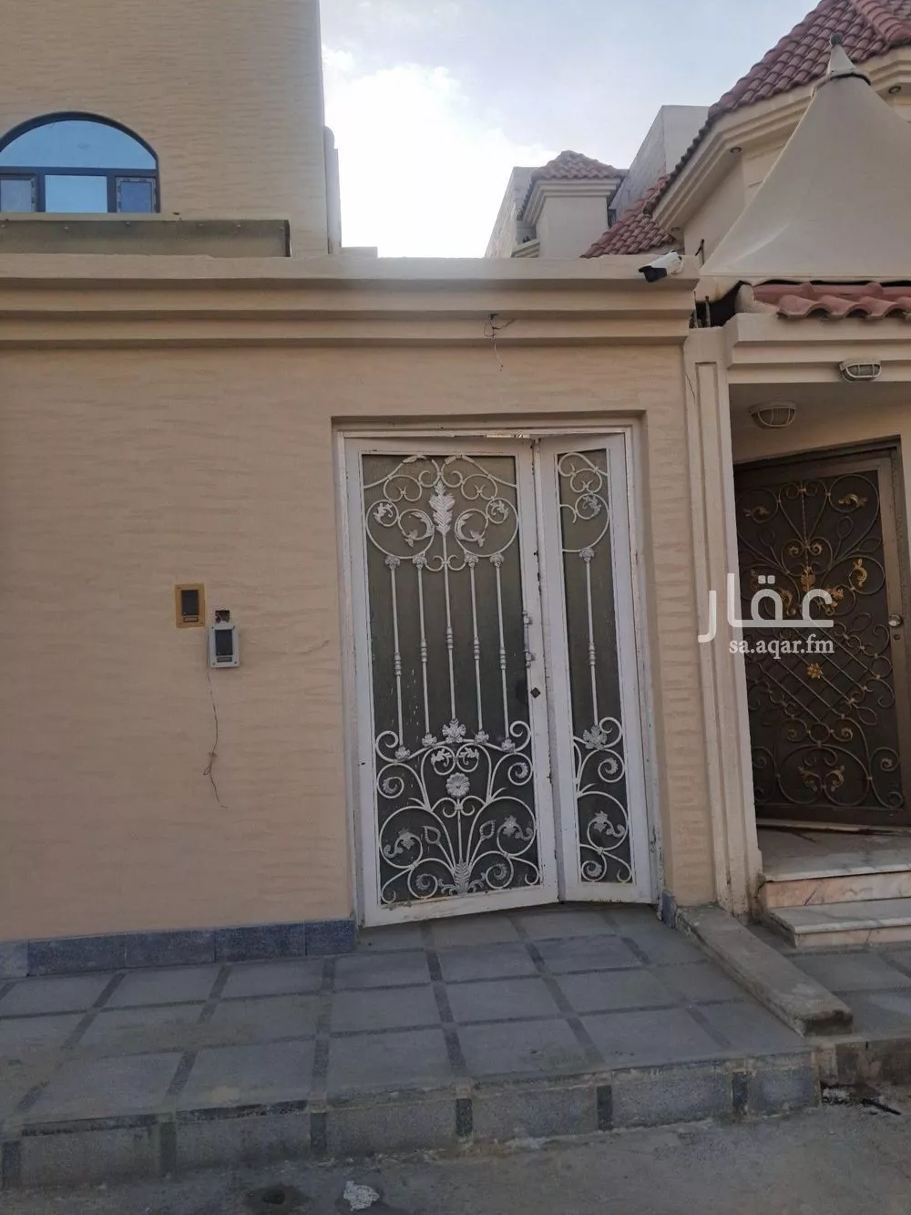 3 bedroom floor in Al Aqiq 2