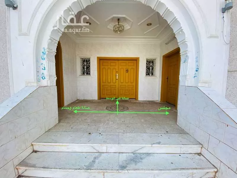 عمارة 553 م² في الجامعة 3