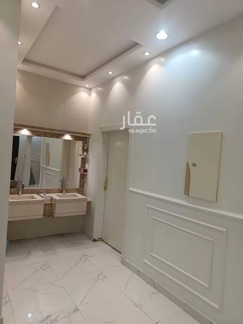 شقة 7 غرف في الرمال 5