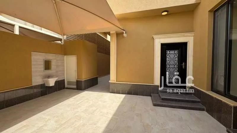 فيلا 5 غرف في الملقا 3