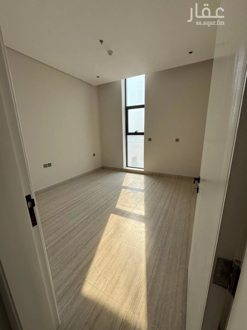 شقة 2 غرف في السيف 4