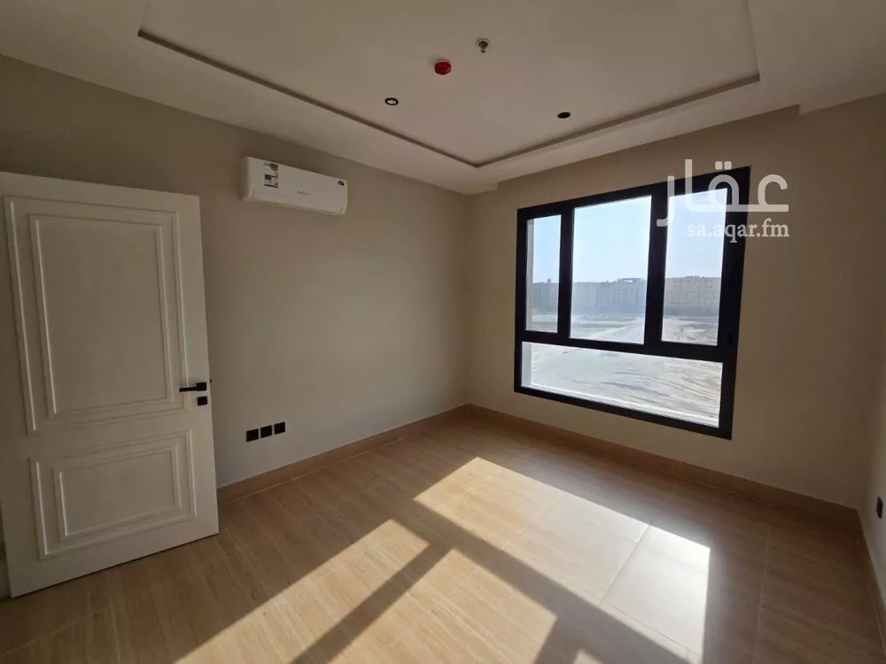 شقة 3 غرف في الحمرا 4