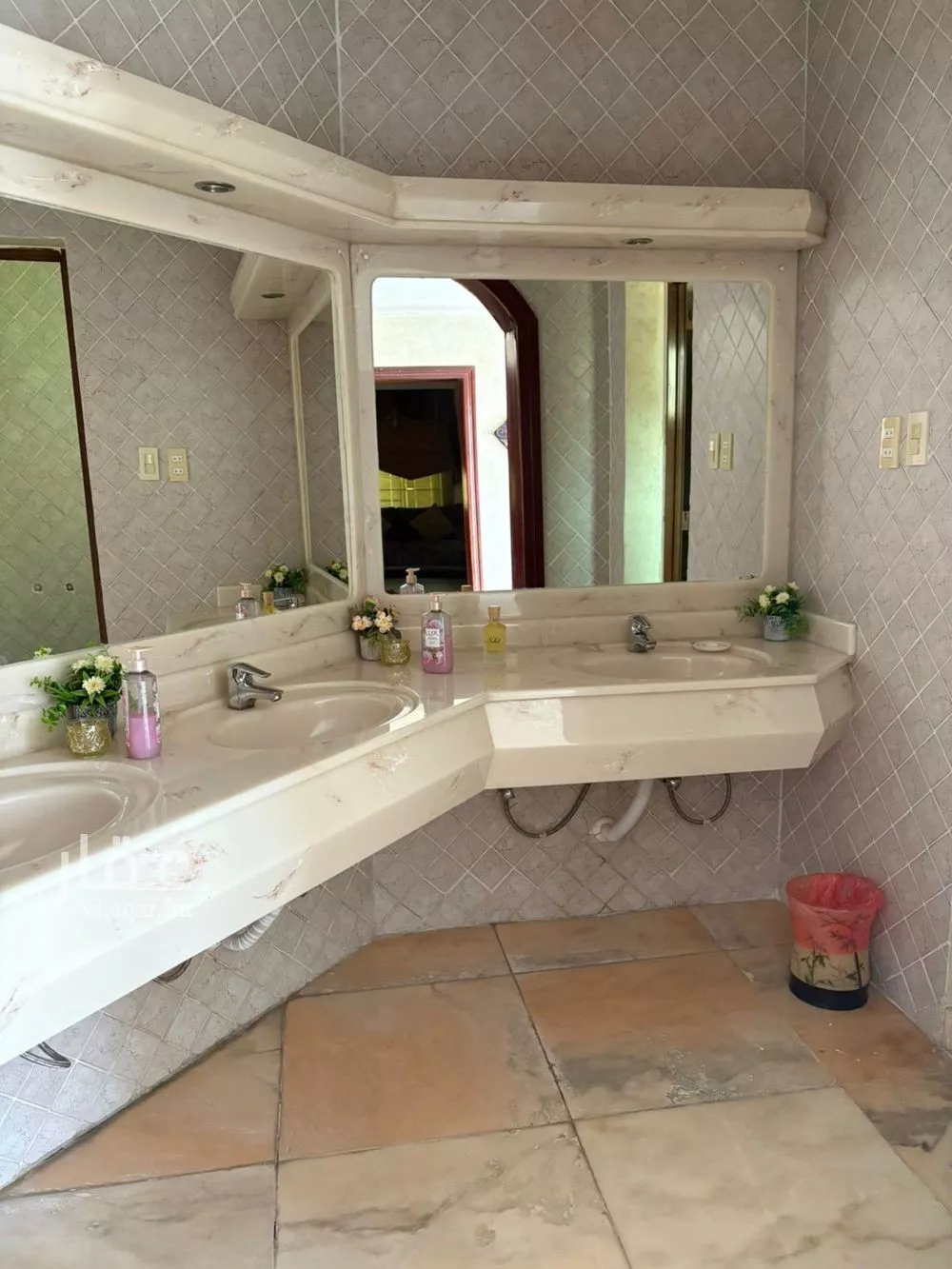 فيلا 6 غرف في القصور 4