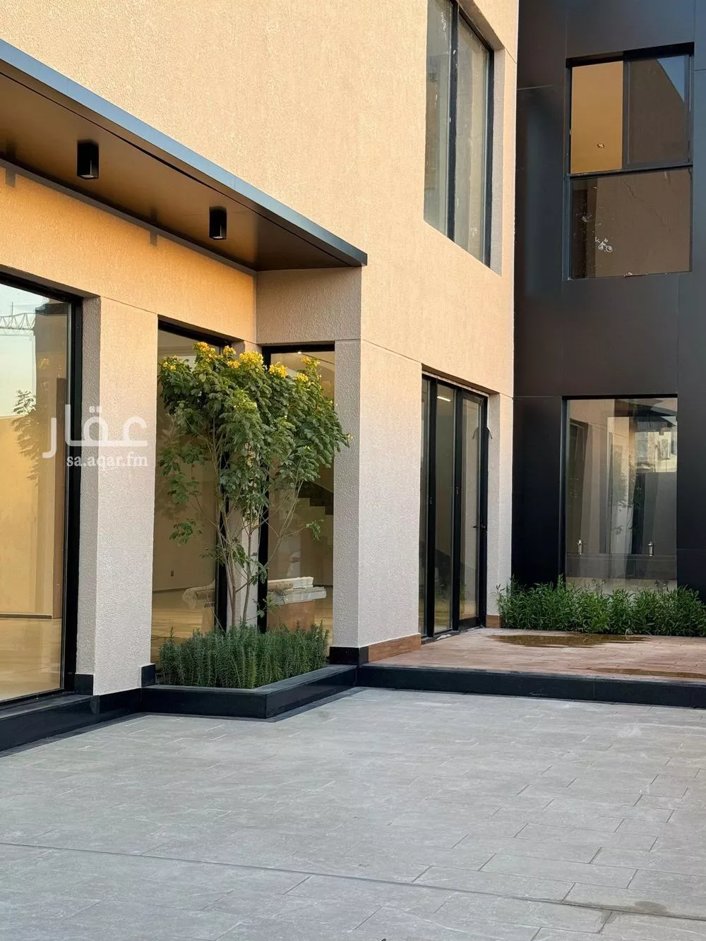 5 bedroom villa in Al Narjis 1