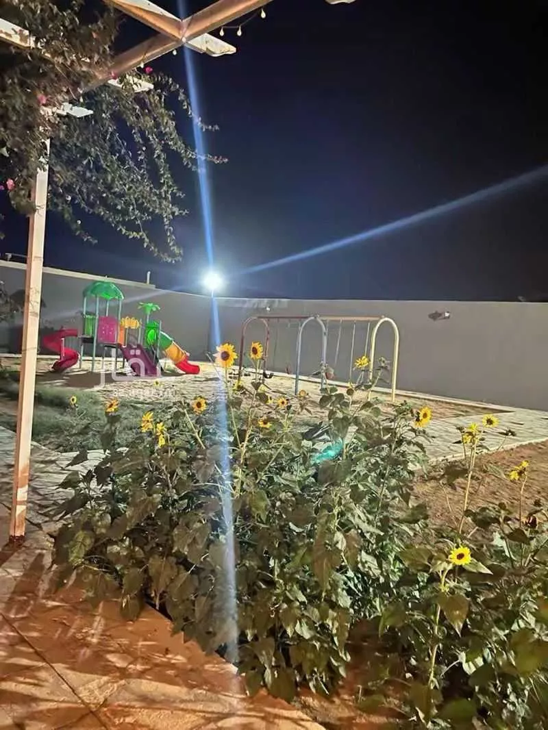 أرض 2000 م² في ديراب 2