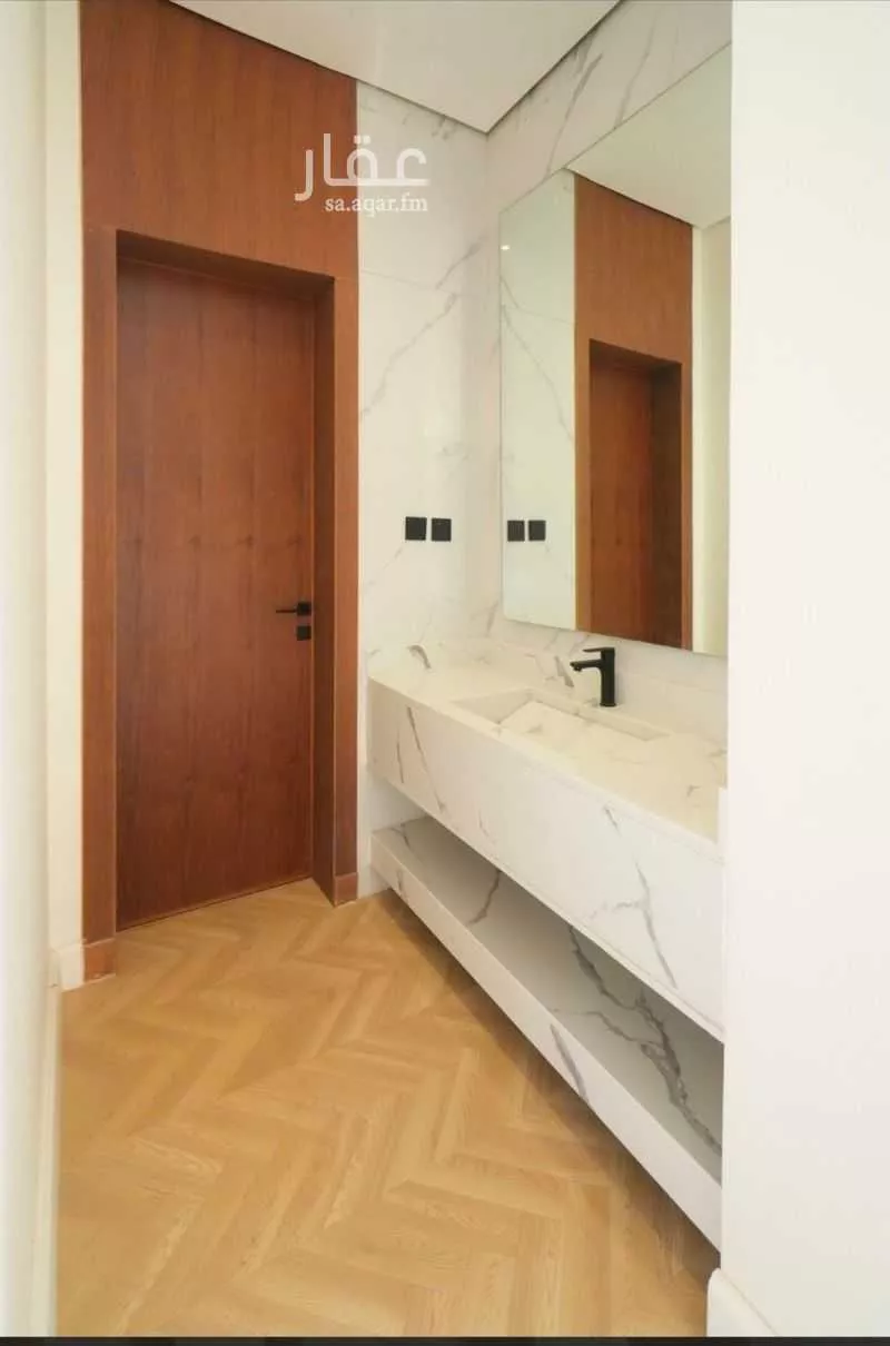 فيلا 4 غرف في العارض 4