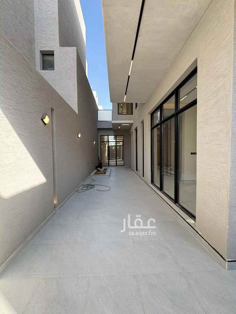 فيلا 5 غرف في النظيم 4