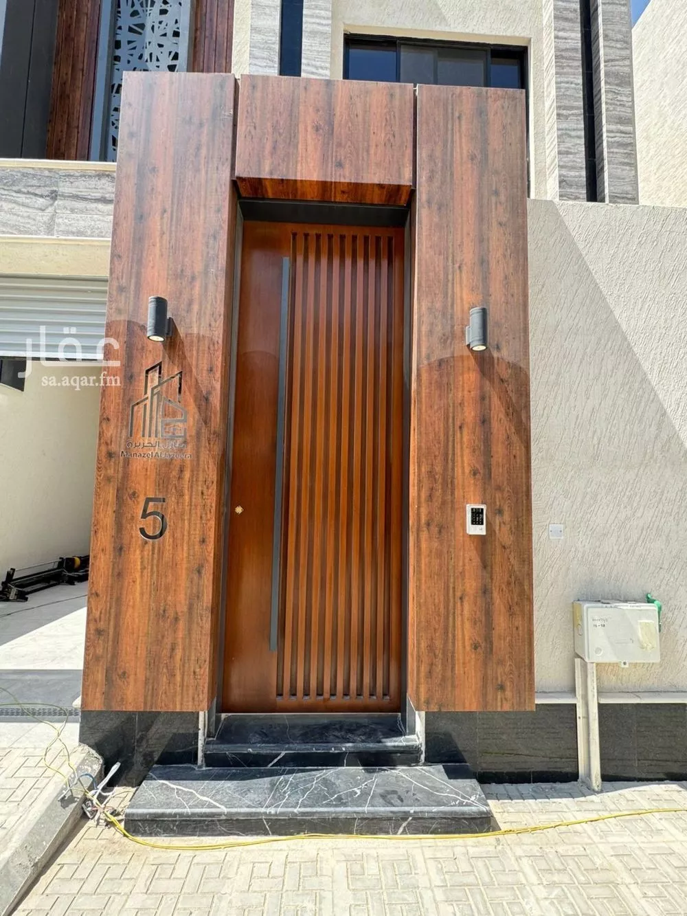 فيلا 5 غرف في العارض 2