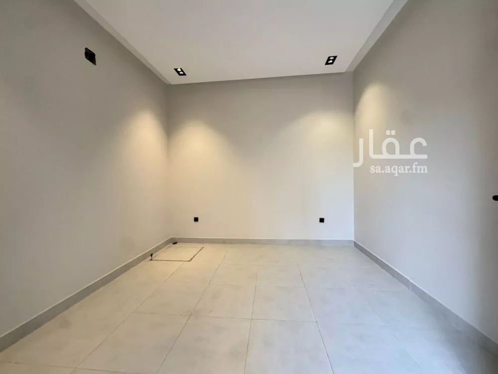 6 bedroom villa in Qurtubah, Riyadh 10