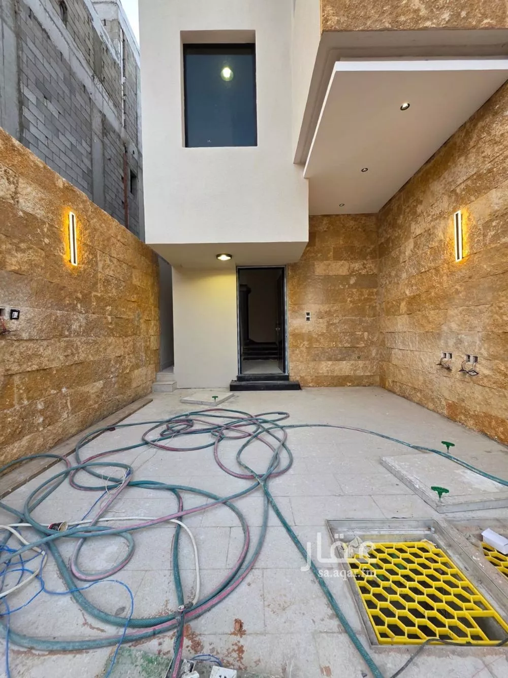 4 bedroom floor in Al Yarmouk 1