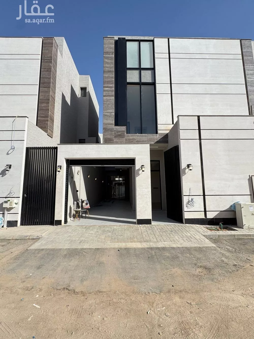 فيلا 5 غرف في النظيم 2