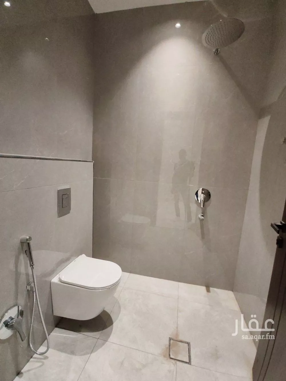 4 bedroom floor in Al Munsiyah 5