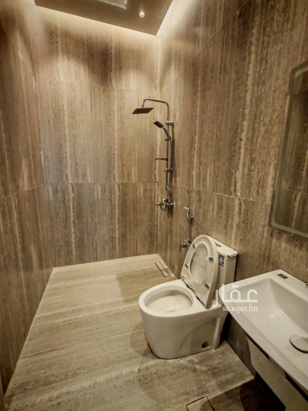 4 bedroom apartment in Al Munsiyah 5