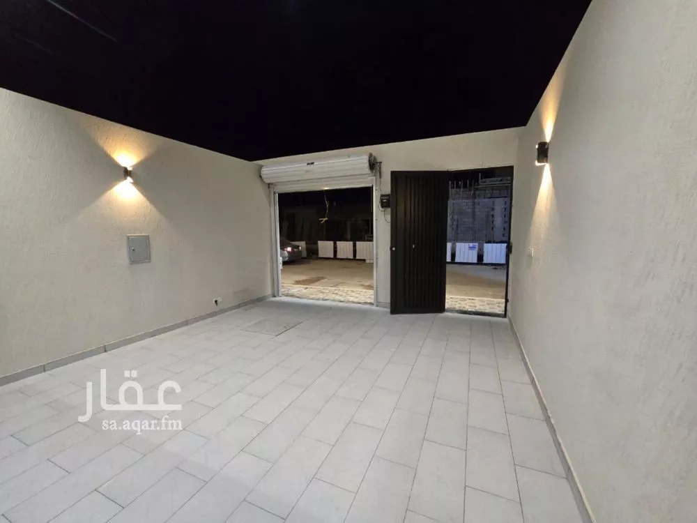 5 bedroom villa in Okaz, Riyadh 4