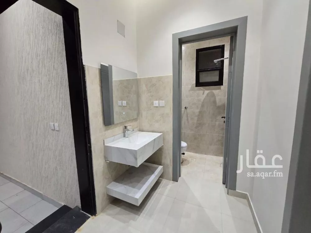 5 bedroom villa in Okaz, Riyadh 15