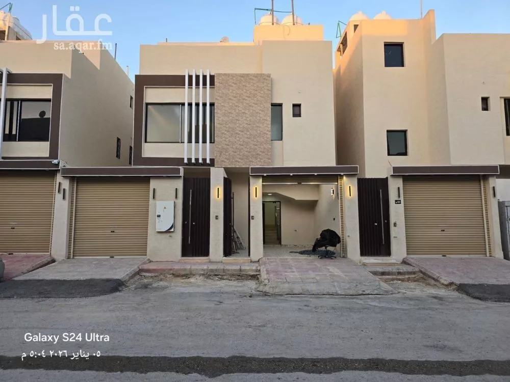 4 bedroom floor in Badr 1