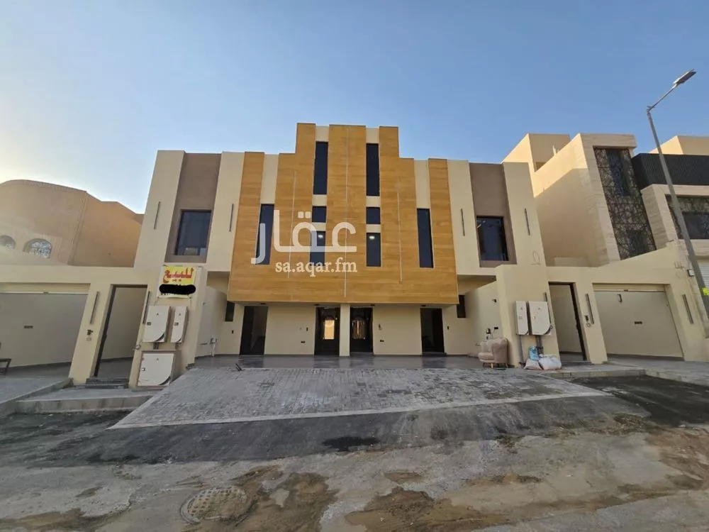 3 bedroom floor in Al Hazm 1