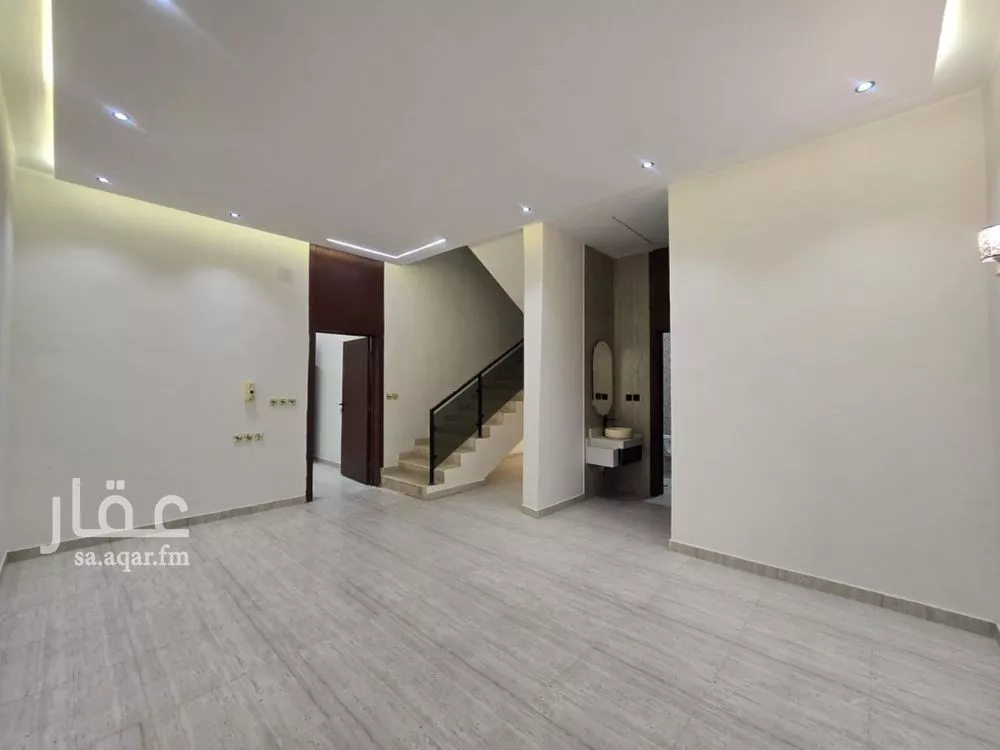 فيلا 5 غرف في طويق 3