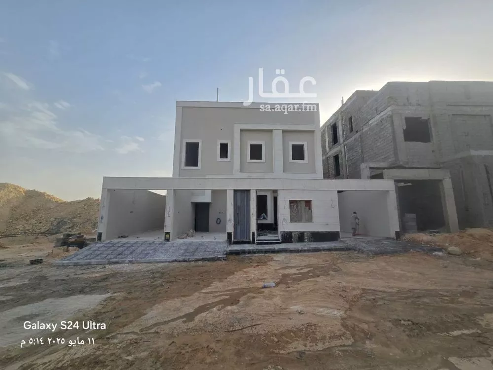 3 bedroom floor in Taibah 2