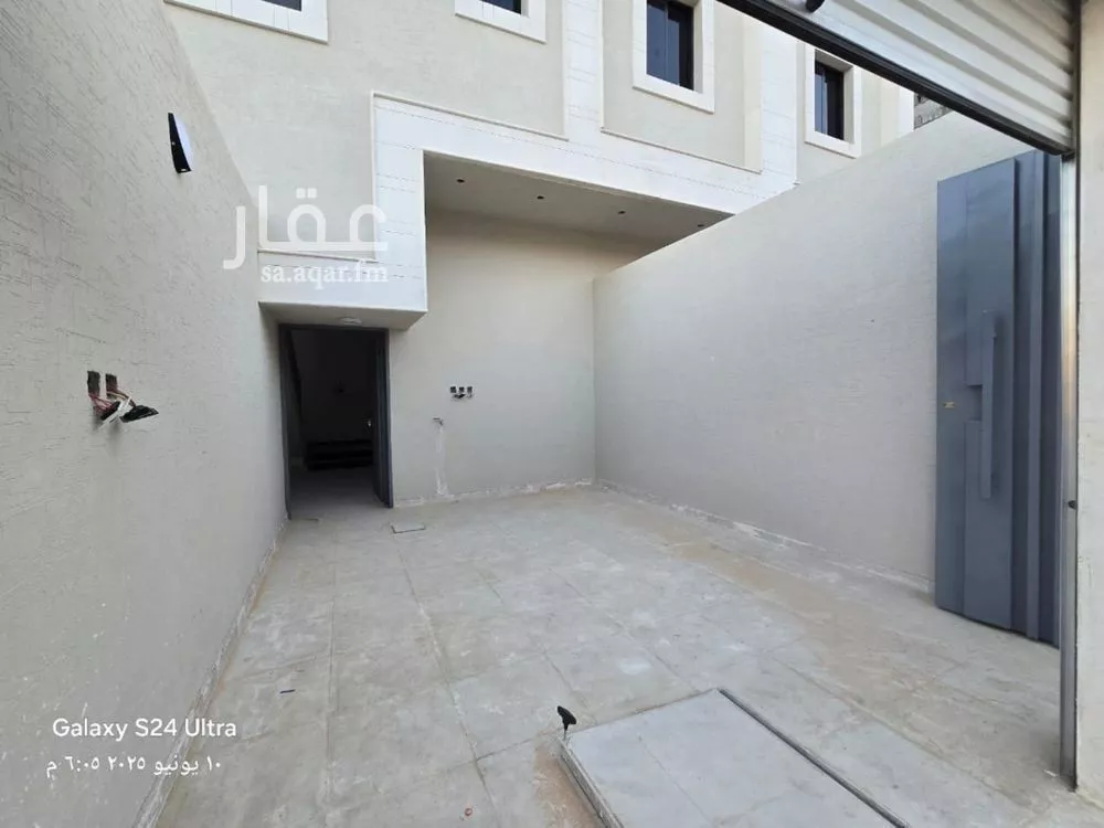 3 bedroom floor in Taibah 1