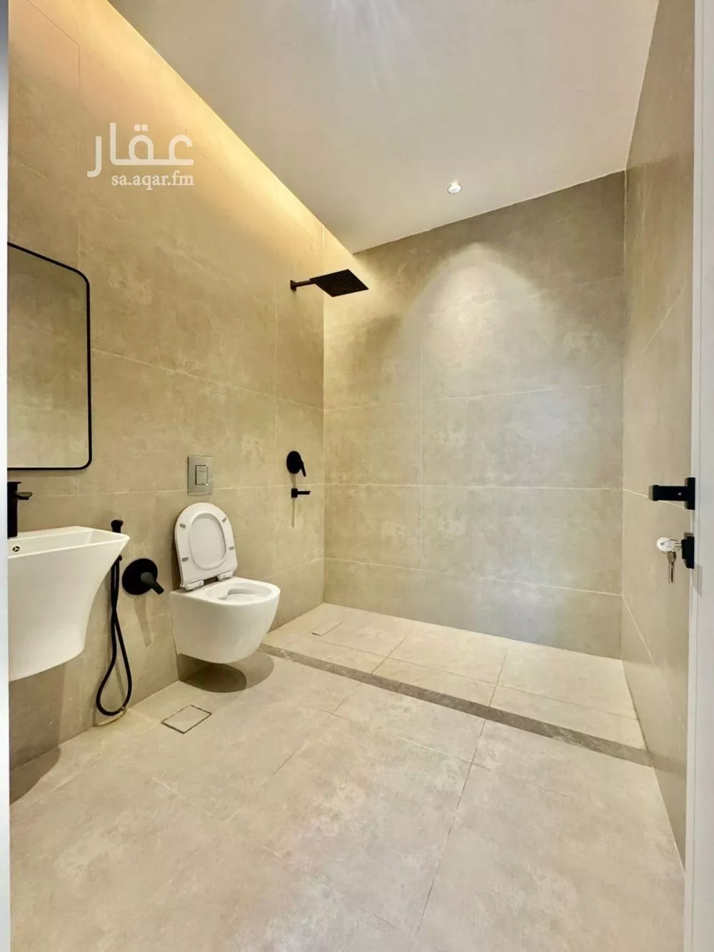 3 bedroom apartment in Al Aridh 4