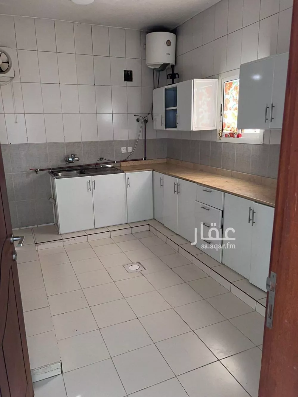 3 bedroom floor in Al Yasmin 4