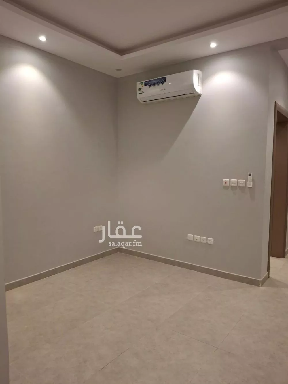 فيلا 3 غرف في العقيق 3