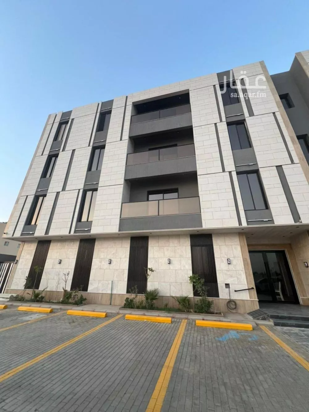 شقة 3 غرف في الملقا 2